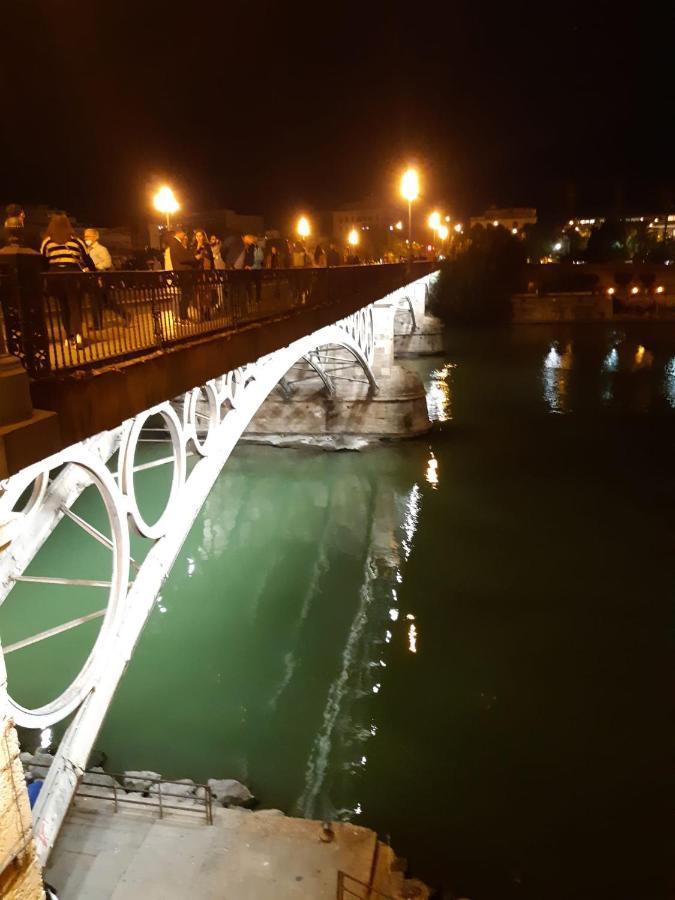 Acogedor Apartamento En Pleno Corazon De Triana إشبيلية المظهر الخارجي الصورة